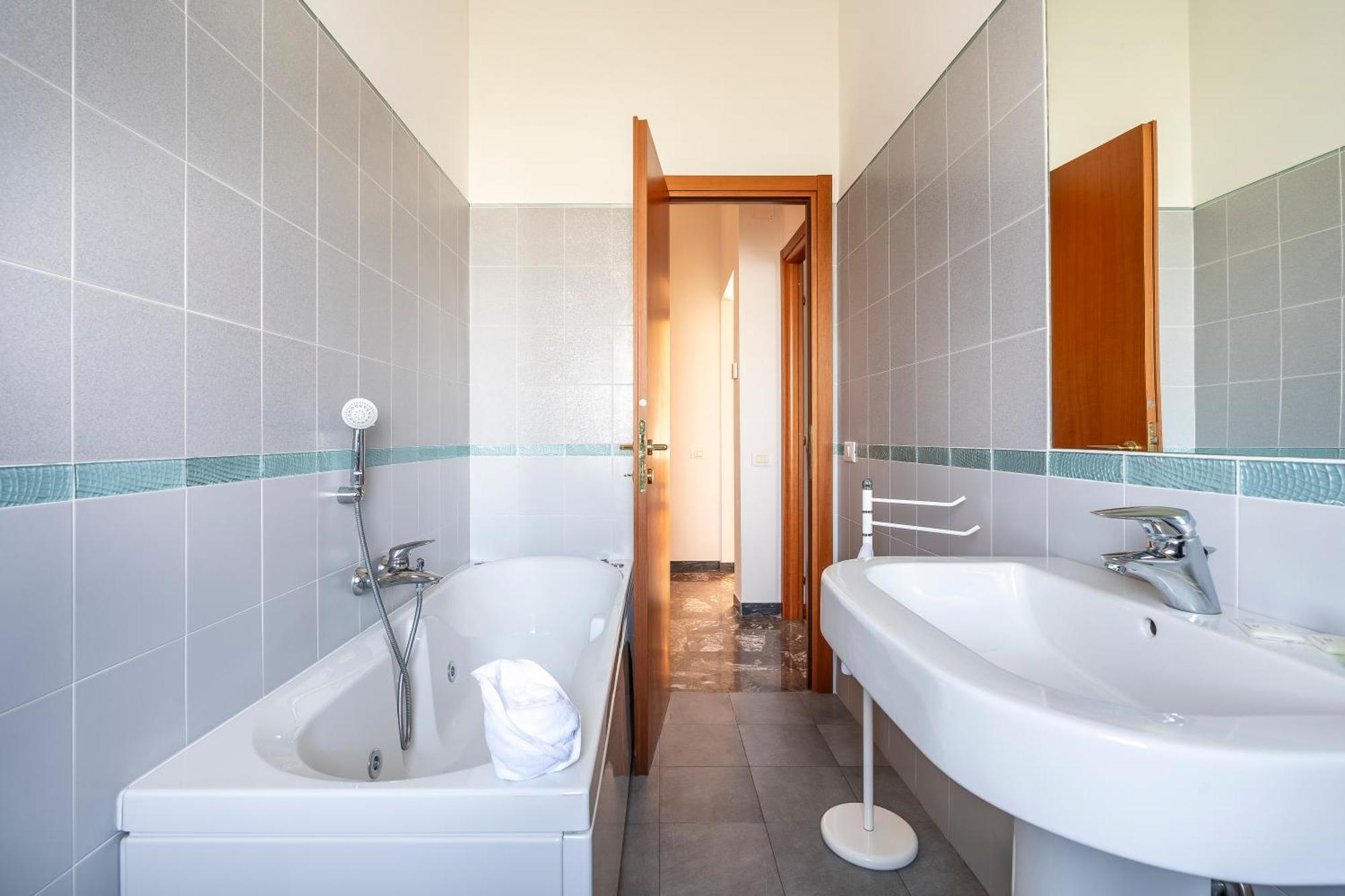 Varlungo Charming With Terrace Florencia